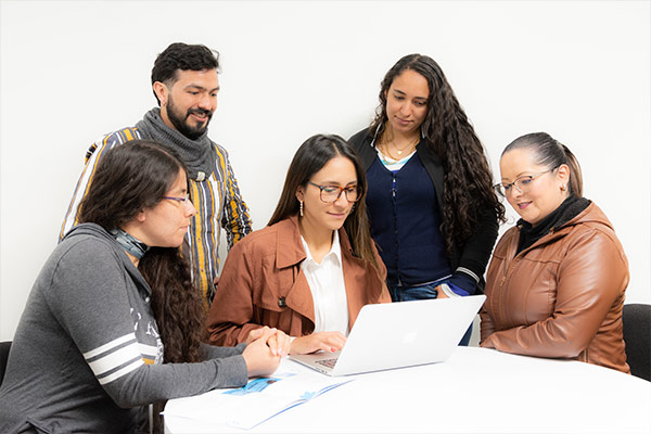 Estrategia de equipos profesorales en acción: ¿qué dicen los docentes?